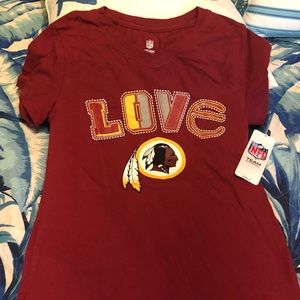 OFFICIAL NWT REDSKINS T-SHIRT LOVE